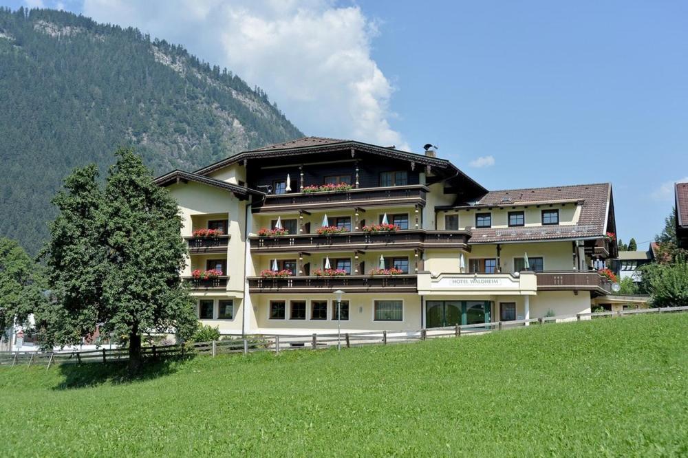 Hotel Waldheim Garni 4*