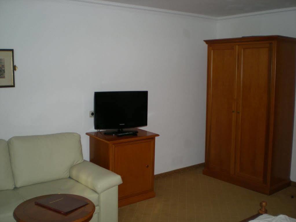 Hotel Waldheim Garni 4*